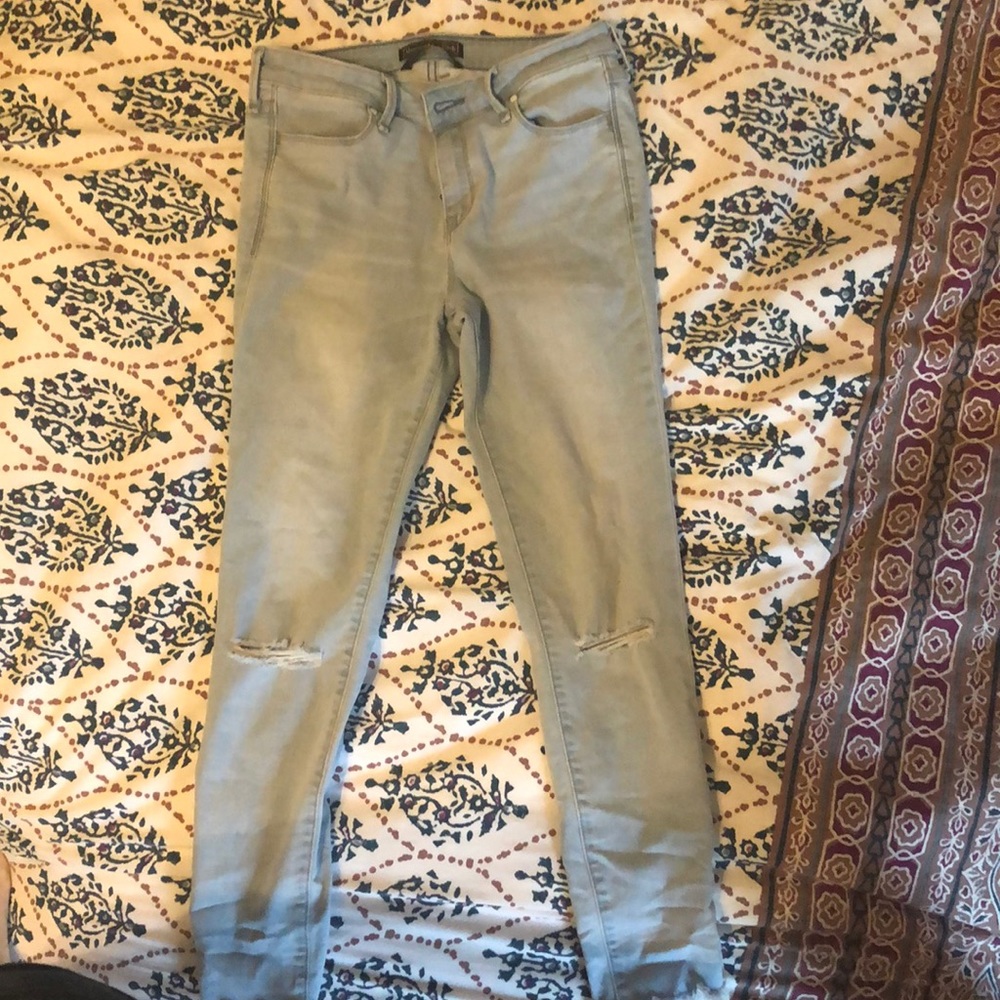 Abercrombie & Fitch light wash ripped jeans